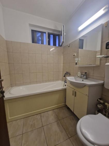 Apartament cu 2 camere semidecomandat în Tomis I