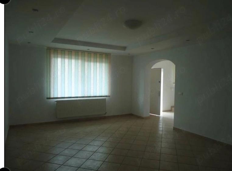 Casă cu 2 camere cu Teren 220 Mp în Mihai Bravu