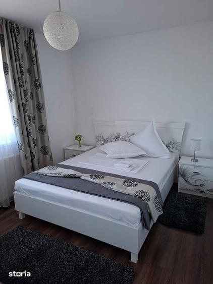 Apartament cu 3 camere, mobilat în Central