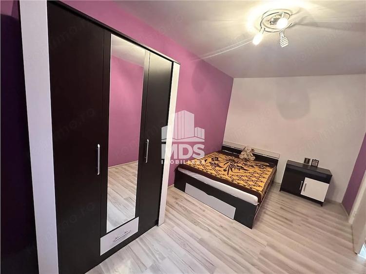 Apartament cu 3 camere semidecomandat în Lipovei