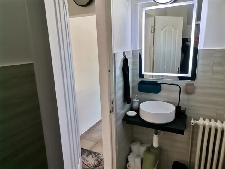 Casă cu 5 camere în Valea Alba