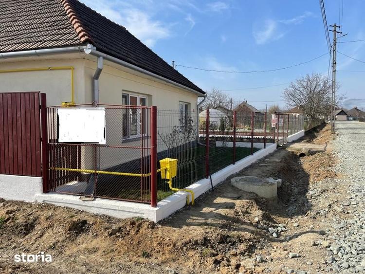 Casă cu 2 camere cu Teren 1160 Mp în Central