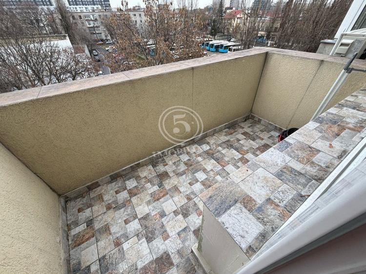 Apartament cu 2 camere semidecomandat, mobilat în Floreasca