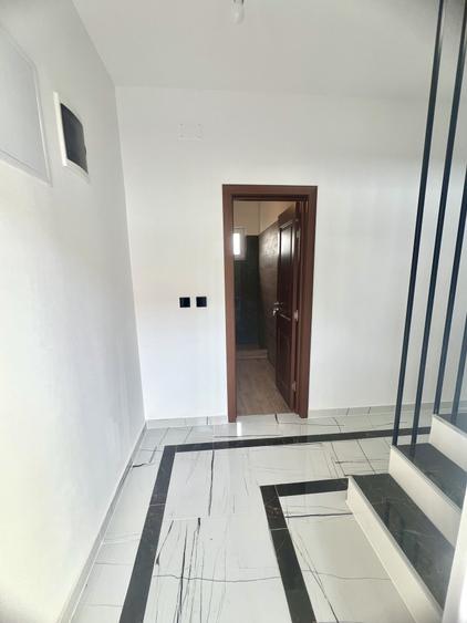 Duplex cu 4 camere cu Canalizare în Freidorf