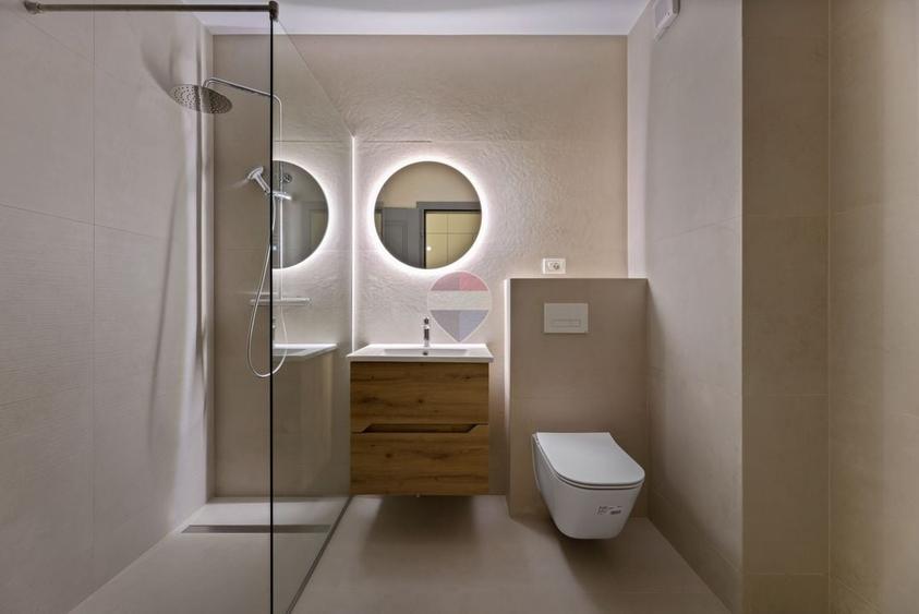 Apartament cu 2 camere decomandat, mobilat în UTA