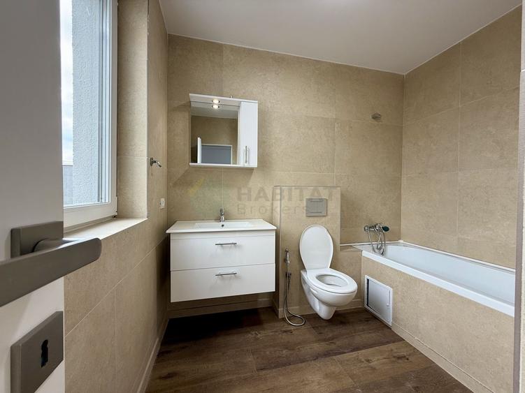 Duplex cu 4 camere cu Canalizare în Tunari