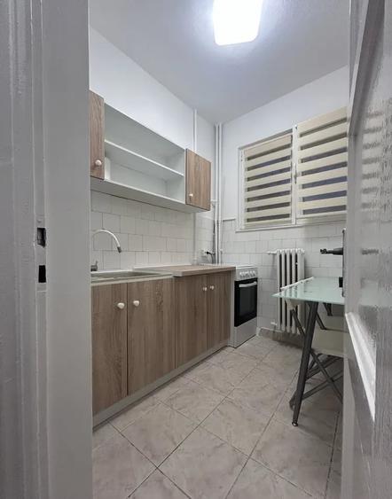 Apartament cu 2 camere semidecomandat, mobilat în Floreasca
