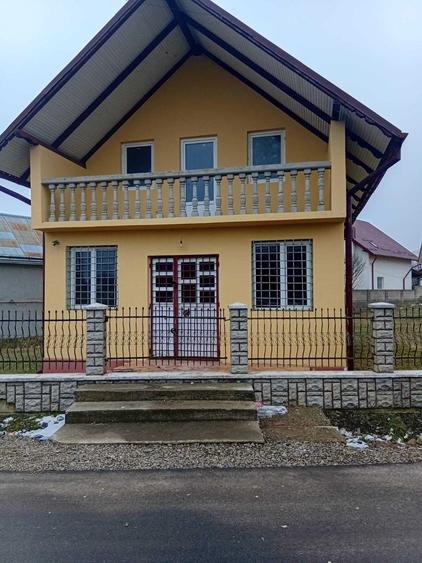 Casă cu 3 camere în Central