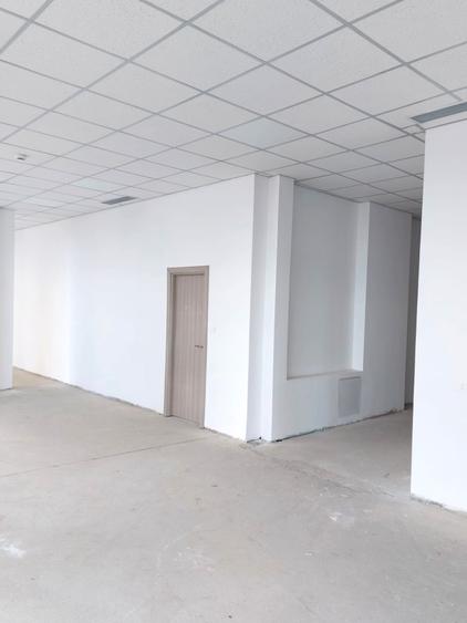 Spațiu comercial, de 140 mp, în Dârste