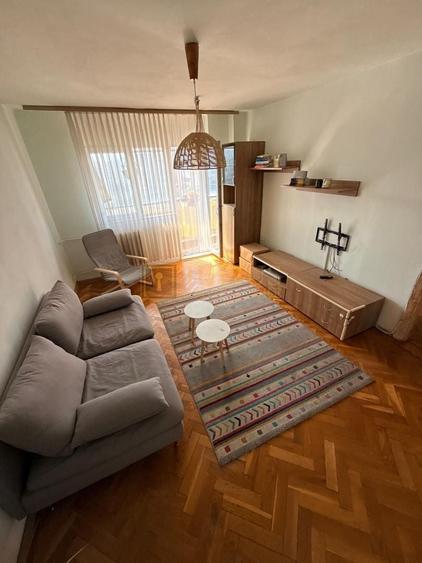 Apartament cu 3 camere decomandat, mobilat în Circumvalațiunii