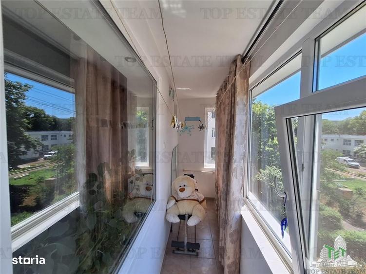 Apartament cu 3 camere semidecomandat, mobilat în Hipodrom