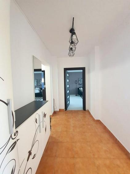 Apartament cu 3 camere decomandat în Vitan Mall