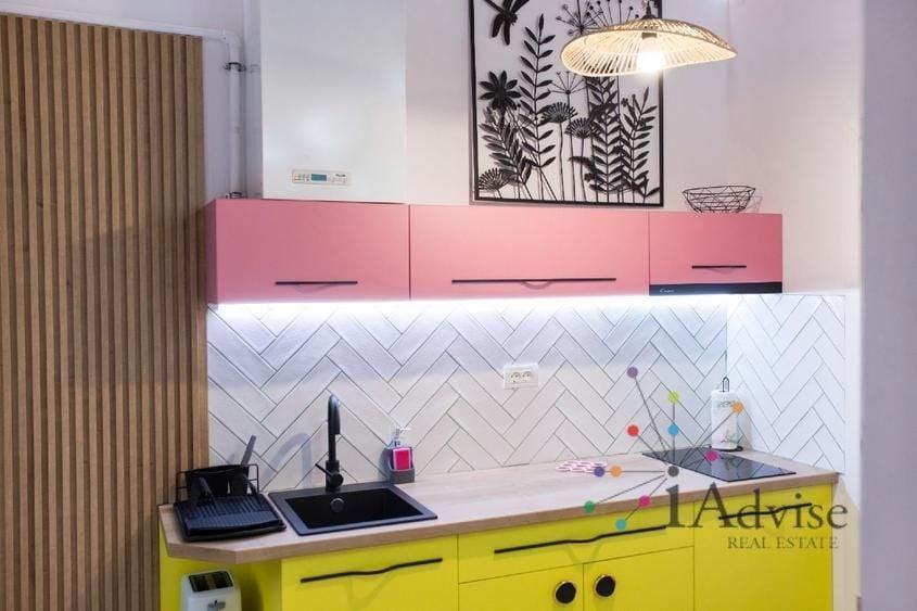 Apartament cu 5 camere decomandat, mobilat în Centrul Istoric