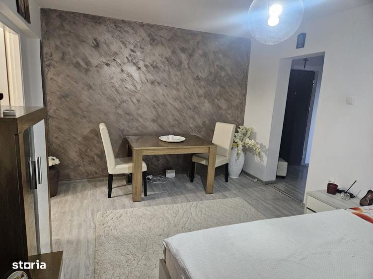 Apartament cu 3 camere în Micro 3