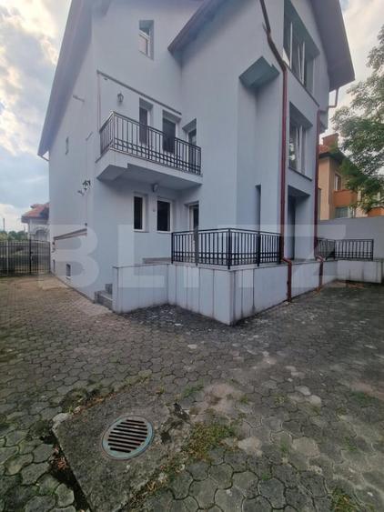 Apartament cu 3 camere decomandat în Centrul Civic