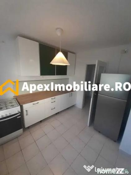 Apartament cu 3 camere decomandat în Brâncoveanu