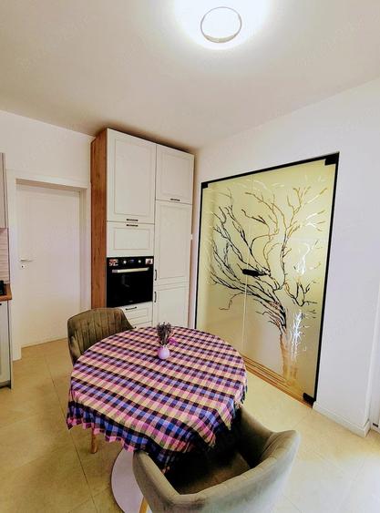 Casă cu 4 camere cu Teren 378 Mp în Blejoi