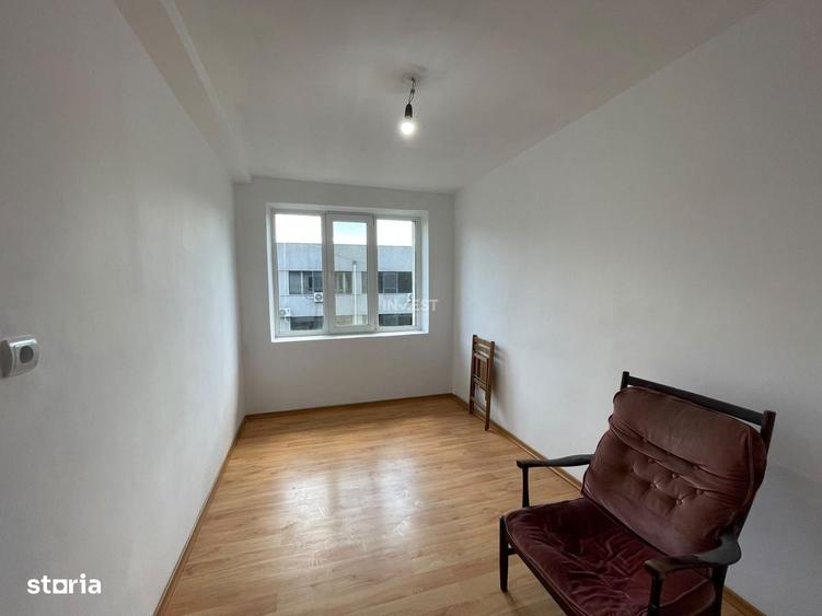 Apartament cu 3 camere decomandat în Păcurari