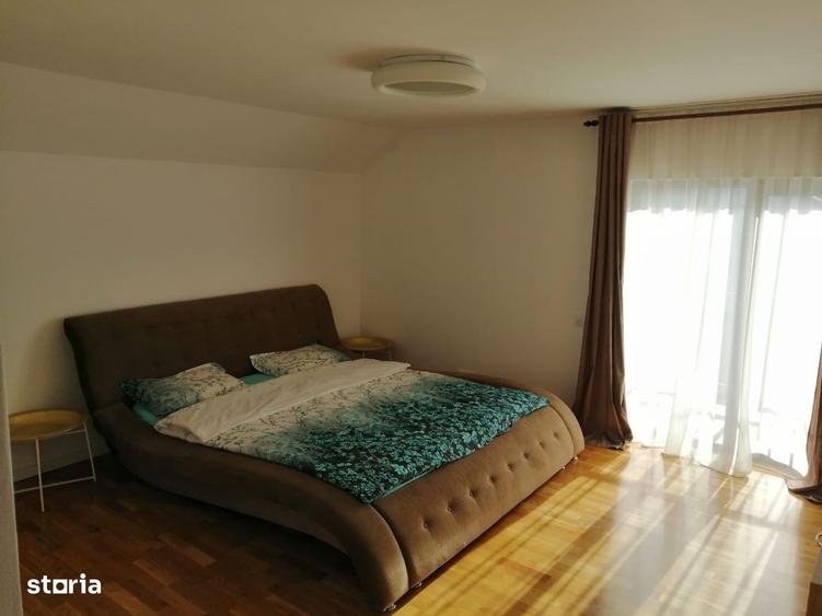 Casă cu 4 camere în Prundu