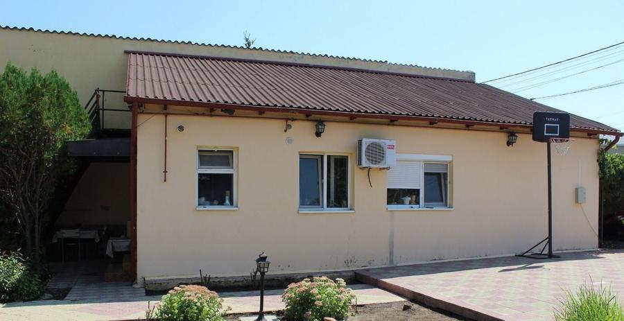 Casă cu 2 camere în Valu lui Traian