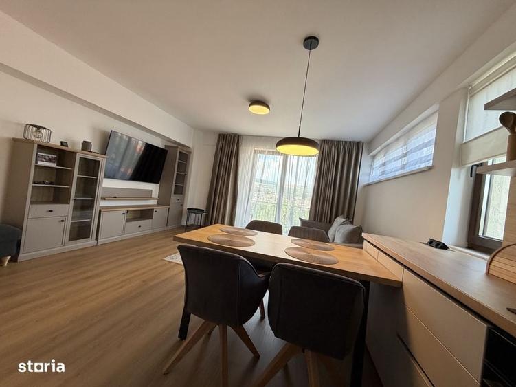 Apartament cu 3 camere în Gruia