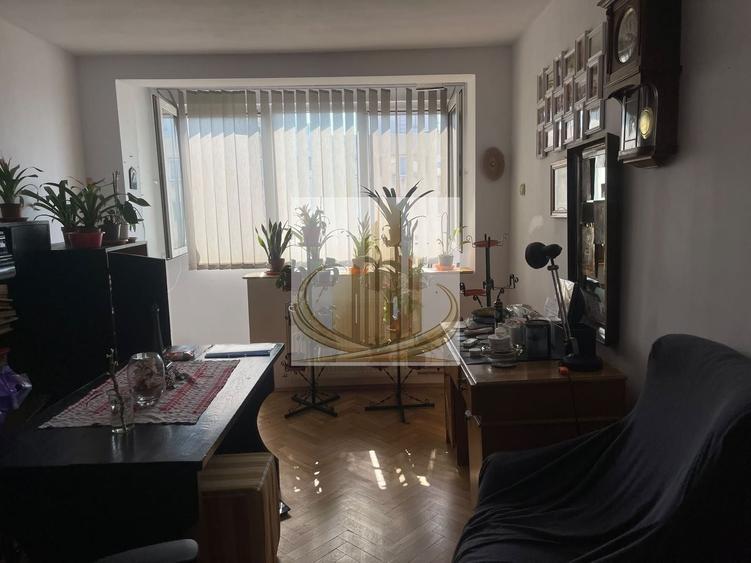Apartament cu 3 camere în Torontalului