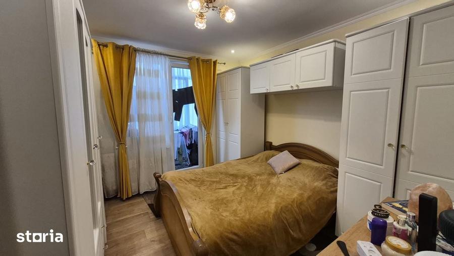 Apartament cu 3 camere decomandat în Săsar