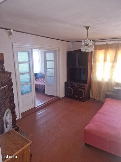 Casă cu 4 camere decomandat cu Teren 1900 Mp în Vama