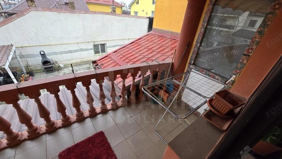 Apartament cu 3 camere semidecomandat în Central