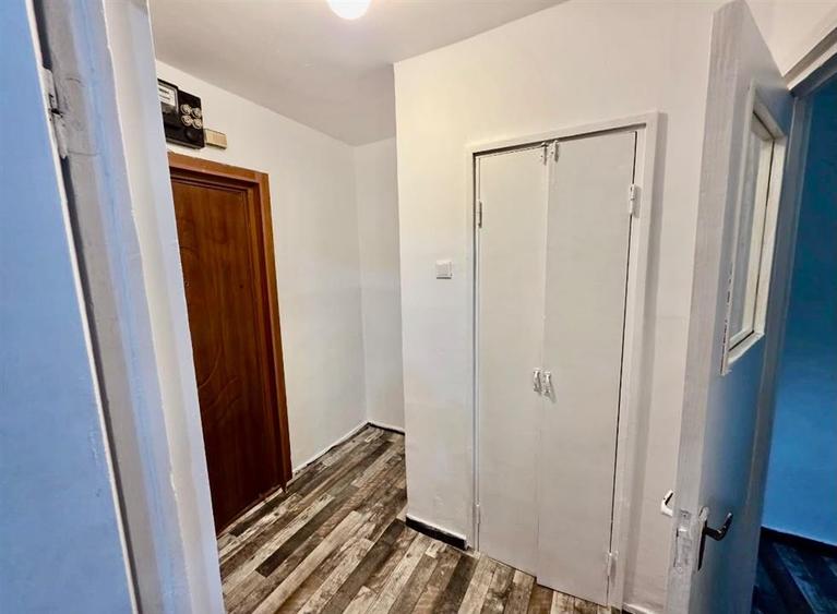 Apartament cu 2 camere semidecomandat în Tătărași