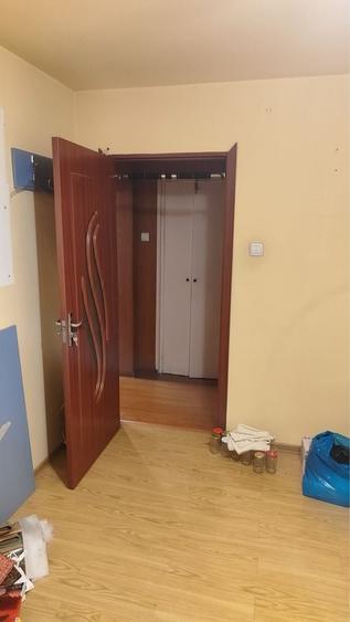 Apartament cu 2 camere decomandat în Petros