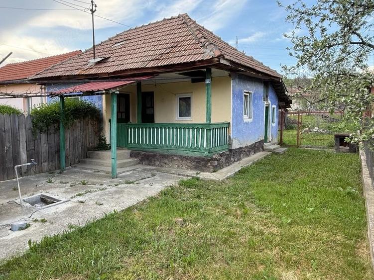 Teren de 570 mp, în Sălătrucel