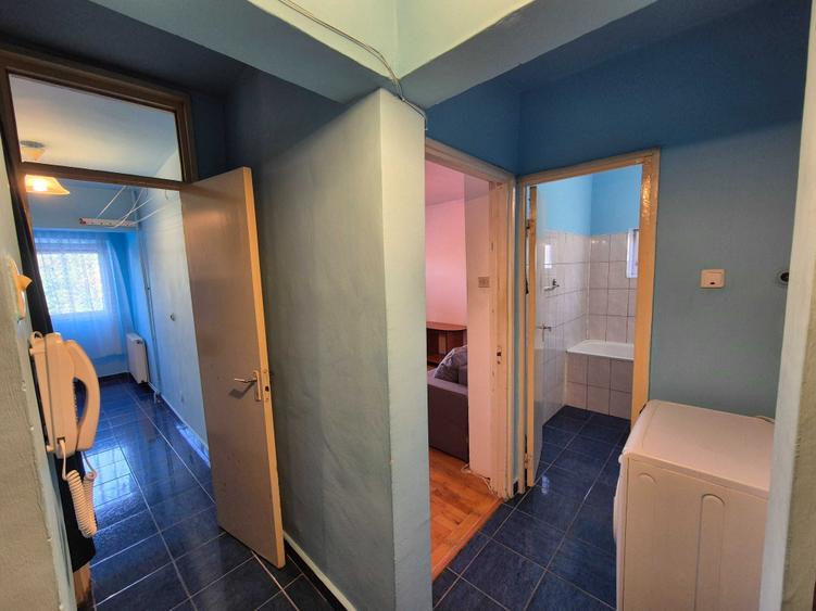 Garsonieră decomandată în Complex Studențesc