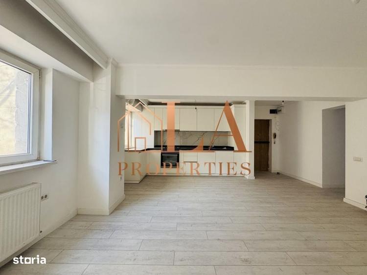 Apartament cu 3 camere în Panduri