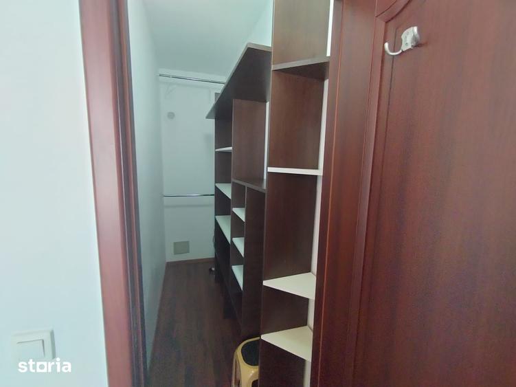 Apartament cu 3 camere în Calea București