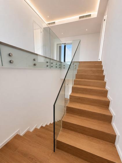Penthouse cu 8 camere în Barbu Văcărescu