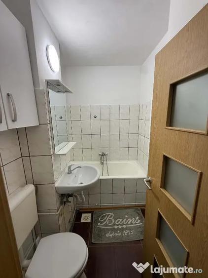 Apartament cu 2 camere semidecomandat în Astra
