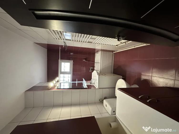 Apartament cu 2 camere semidecomandat în Podu Roș