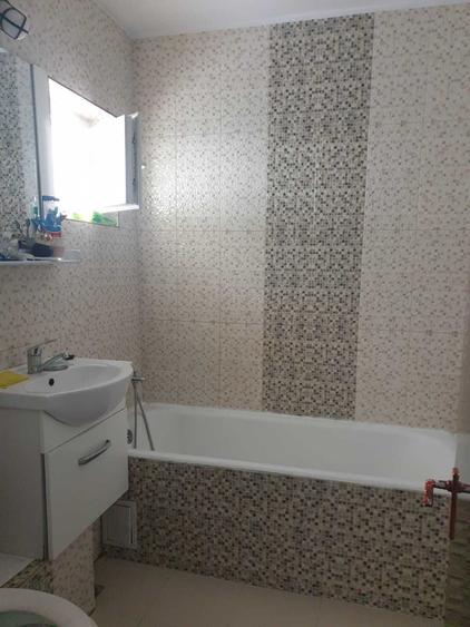 Apartament cu 3 camere decomandat în Turda