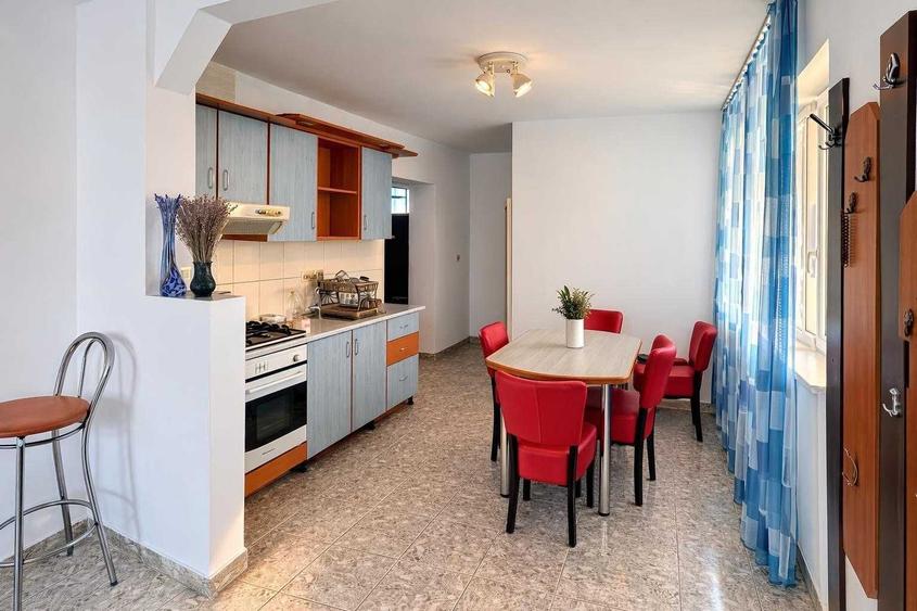 Casă cu 3 camere în Central
