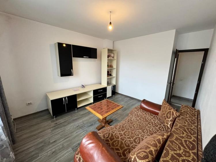 Apartament cu 2 camere decomandat, mobilat în Hotvon