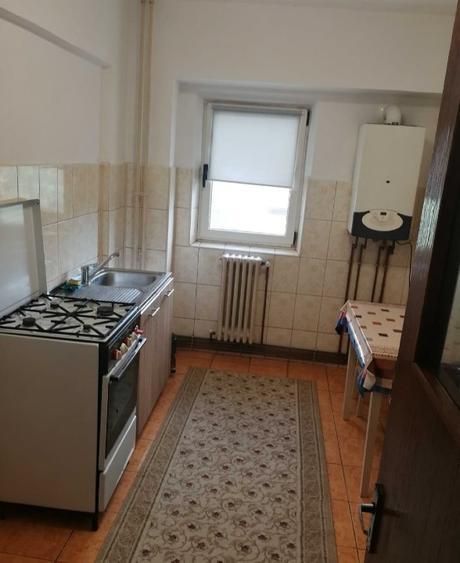 Apartament cu 2 camere decomandat în Centru Civic
