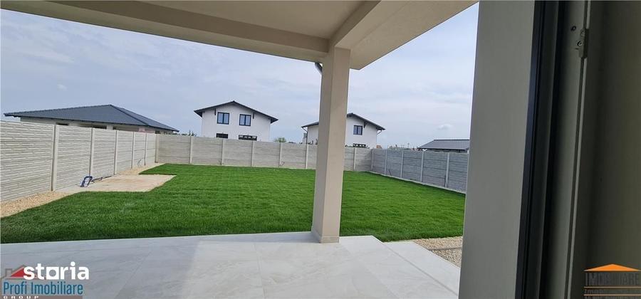 Casă cu 4 camere cu Teren 664 Mp în Zimandu Nou