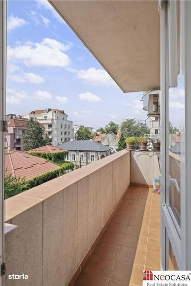 Apartament cu 6 camere în Aviatorilor