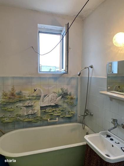 Apartament de vanzare cu 3 camere zona Micro 1 - 5