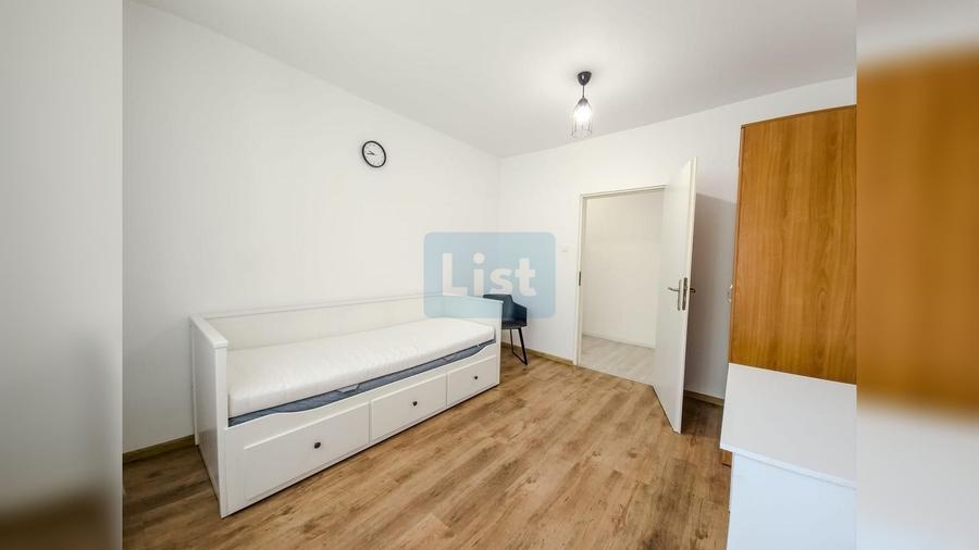 Apartament cu 3 camere decomandat, mobilat în Horea