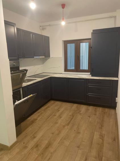 Eroii Revolutiei - Tineretului - VILA - 5 camere - pret 1500 euro - 2