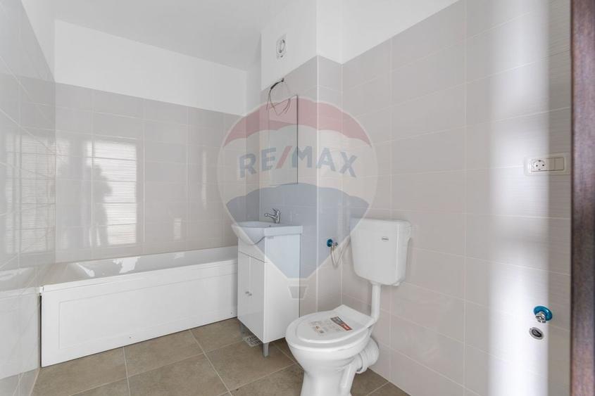 Apartament cu 2 camere semidecomandat în Sânpetru