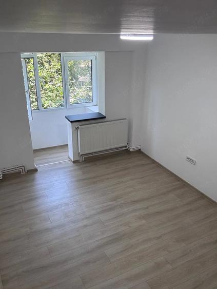 Apartament cu 2 camere semidecomandat în Viziru 3