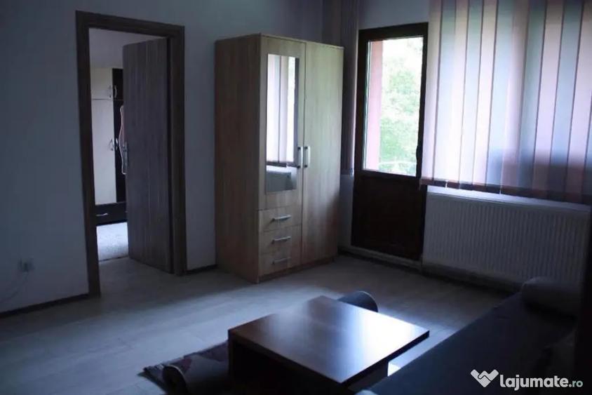 Apartament cu 2 camere semidecomandat în Astra